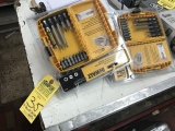 DEWALT 13 PIECE SCREW DRIVER BIT SET (NEW IN BOX)