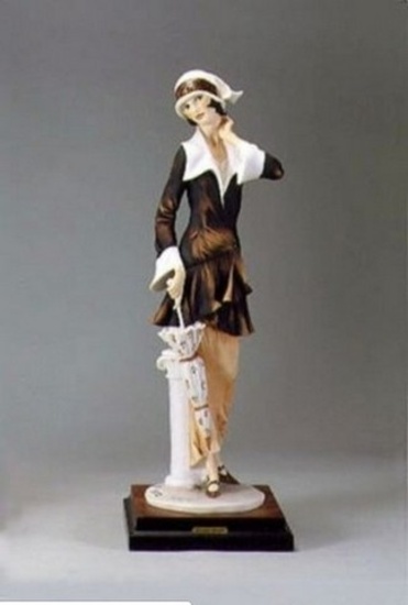 GIUSEPPE ARMANI COLLECTIBLE - LADY WITH UMBRELLA (MY FAIR LADY COLLECTION) - #0196-C - 4321/5000
