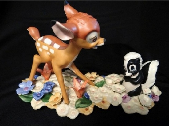 WALT DISNEY COLLECTIBLE - BAMBI & FLOWER