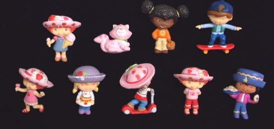 Strawberry Shortcake Lot of Miniature Figurines