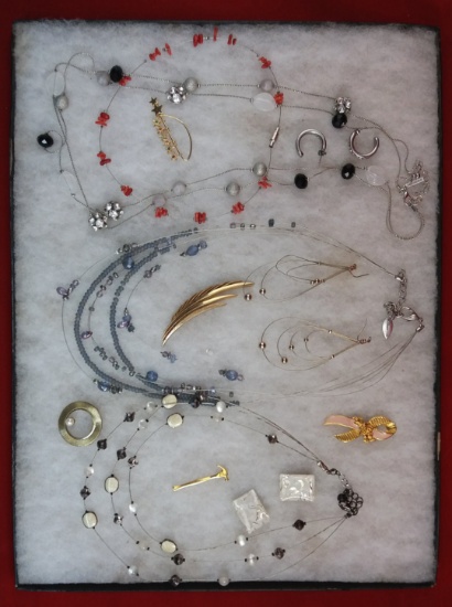 Necklace, Earring, & Brooch Lot