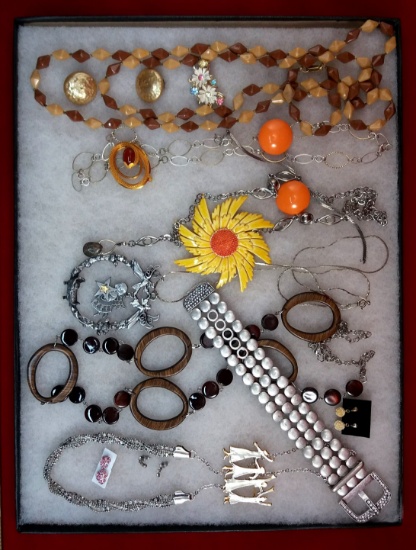 Necklace, Earring, Bracelet, & Brooch Lot