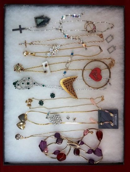 Necklace, Earring, Bracelet, & Brooch Lot