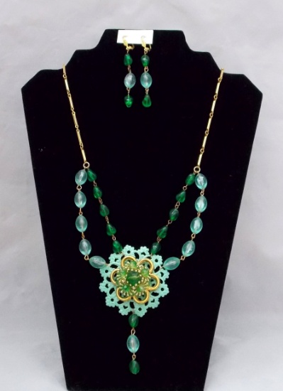 Green Plastic Beaded Necklace & Earring Set