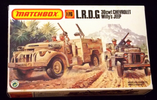 Matchbox - 1/76 L.R.D.G. 30 cwt Chevrolet Willys Jeep Military Vehicle Model Kit