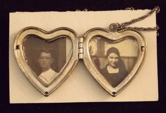 Vintage Necklace Chain with Photographic Locket