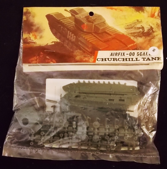 Airfix - OO Scale Churchill Tank World War II Bagged Model Kit