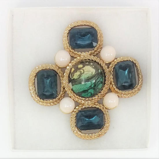 Sarah Coventry Costume Jewelry Brooch