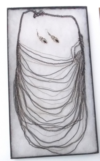 Necklace & Earring Set w/ Metal Lattice