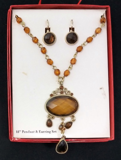 18" Pendant Necklace & Earring Set w/ Box