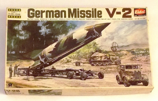 Eidai -German Missile V-2 Rocket Model Kit