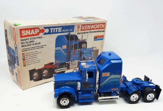 1/32 Scale Snap-Tite Built-up Kenworth Aerodyne Conventional Tractor Trailer
