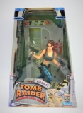 Lara Croft: Tomb Raider Area 51 Playmates 1999 Statue Diorama Figure