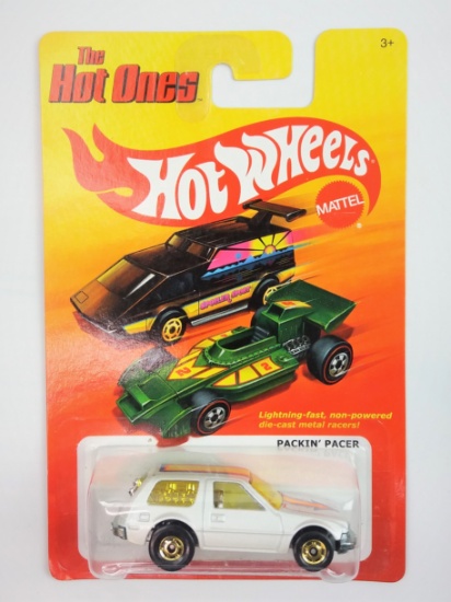2011 Packin' Pacer White w Arrow Hot Wheels The Hot Ones Collectible Diecast Car