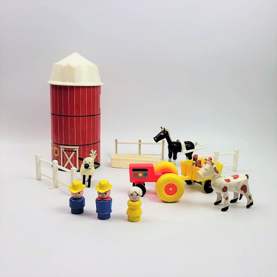 Vintage Fisher Price Play Family Farm Little People Playset Grouping