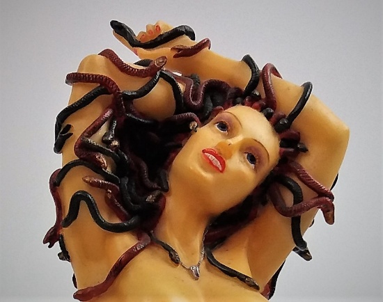 Toscano The Temptation of Medusa 1:9 Polystone Sculpture
