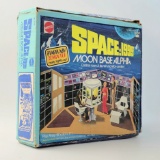 Space:1999 Moon Base Alpha Control Room & Launch Monitor Playset & Commander Koenig