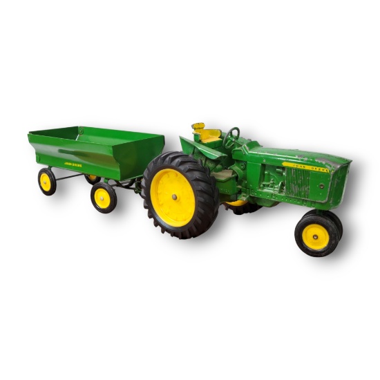 Vintage 1/16 Ertl John Deere Die-Cast Farm Toy Tractor & Flare Box Wagon