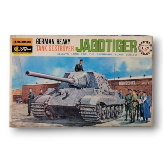 1:76 Bachmann/Fujimi JagdTiger German Tank Destroyer Model Kit - Boxed