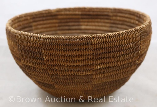 Native American woven basket, 4"h x 7.5"d