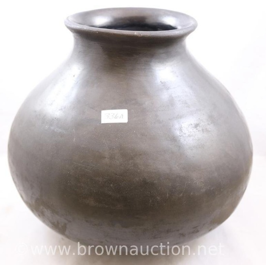 Unm. Native American 10"h black vase
