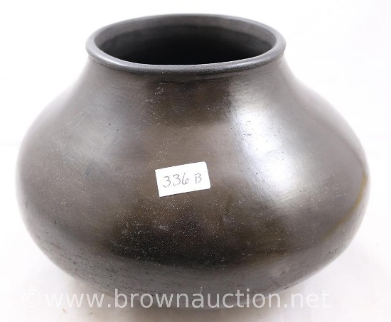Unm. Native American 6"h black vase