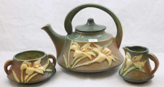 Roseville Zephyr Lily tea set, green: 7-T tea pot (spout chip), 7-C creamer, 7-S sugar