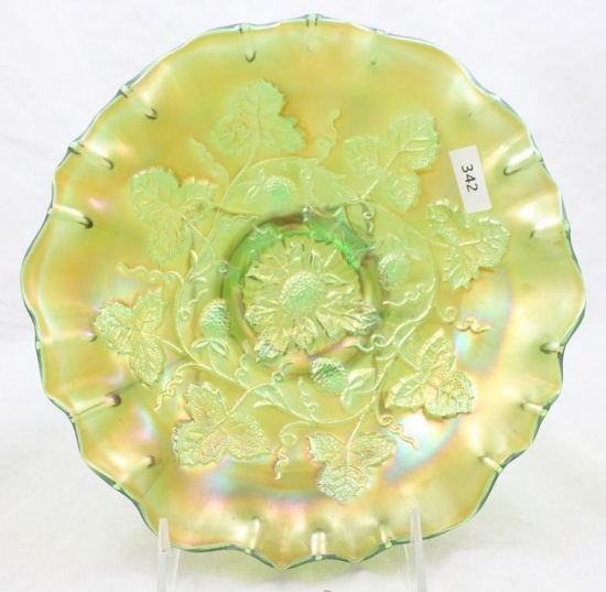 Carnival Glass Millersburg Blackberry Wreath 9"d bowl, green