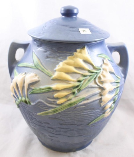 Roseville Freesia 4-8" cookie jar, blue - Nice mold and color!