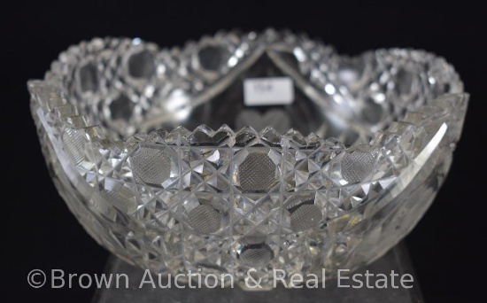 Cut Glass 8"d x 3.5"h bowl, Intaglio flower and stippled Buttons