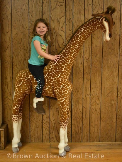 Stiles Brothers Safari life-sized stuffed giraffe, 6' to tip of ears - How fun!! **BROWN AUCTION