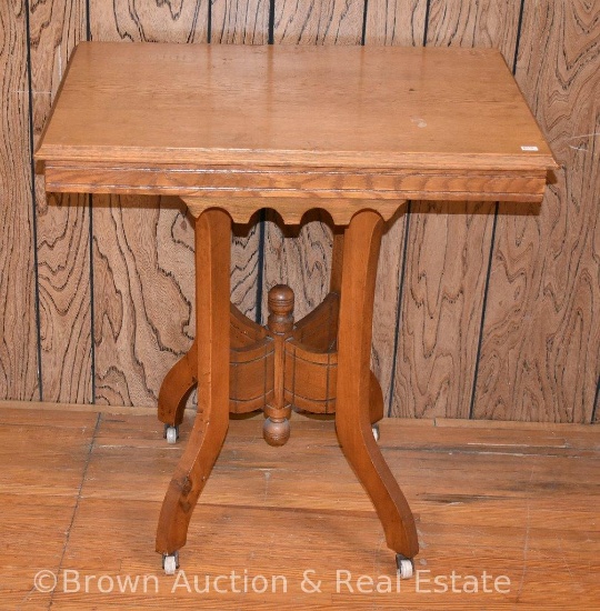 Oak rectangular parlor table, curved legs, scalloped apron, 28" x 20" x29" tall **BROWN AUCTION WILL