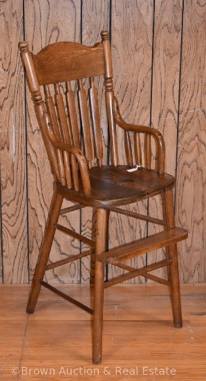 Wooden high chair **BROWN AUCTION WILL NOT SHIP THIS ITEM. BUYER HAS UNTIL JANUARY 25TH TO PICK ITEM