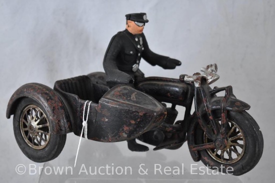 Hubley cast iron motorcycle with side car and police officer rider, 9"l