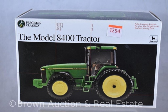 John Deere Precision Classics "Model 8400 Tractor", 1/32 scale, mib