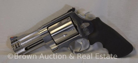 Smith & Wesson 500 revolver, 4" barrel, stainless **BUYER MUST PAY A $25 FFL TRANSFER FEE**