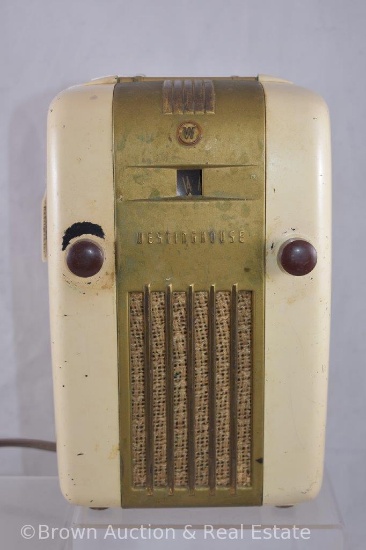 Westinghouse H-126 "Little Jewel" radio, swing-up handle, 1946