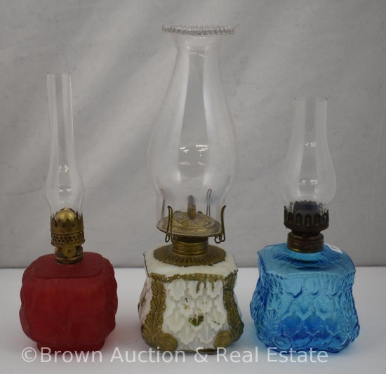 (3) Miniature kerosene lamps