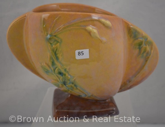 Roseville Wincraft 241-6" vase, tan