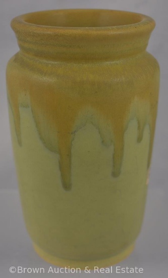 Roseville Carnelian I 307-6" vase, green