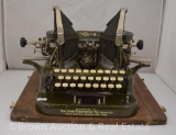 Antique Oliver No. 5 Standard Visible Writer typewriter & case