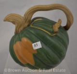 Pumpkin green lidded basket