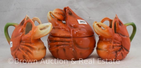 Royal Bayreuth Lobster sugar w/lid (large size); (2) Creamers