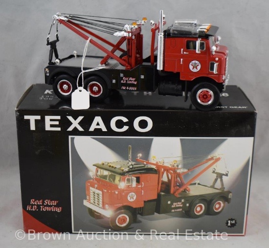 First Gear Texaco 1953 Kenworth Bull-Nose tow truck
