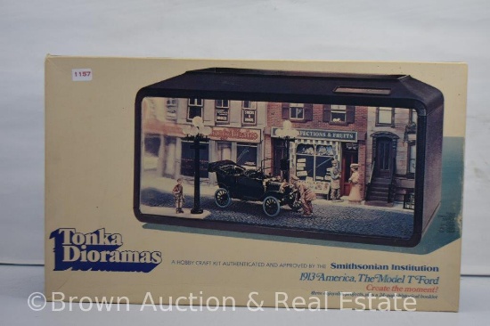 Tonka Dioramas hobby craft kit of 1913 America, The Model T Ford