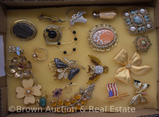 Costume jewelry - pins and brooches