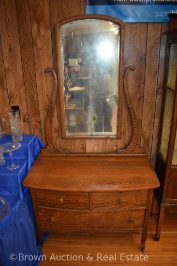 Oak 3-drawer low dresser with swing mirror
