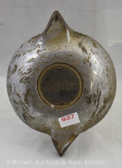 Auburn grease/dust hubcap, 5"d