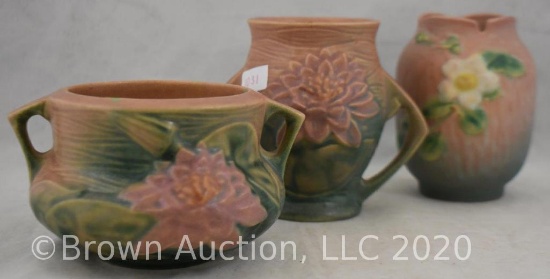 (3) Roseville pcs: Water Lily 663-3" jardiniere, pink and 71-4" vase, pink; White Rose 978-4" vase,