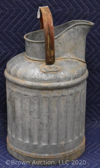 5 gal. oil/gas can with spout